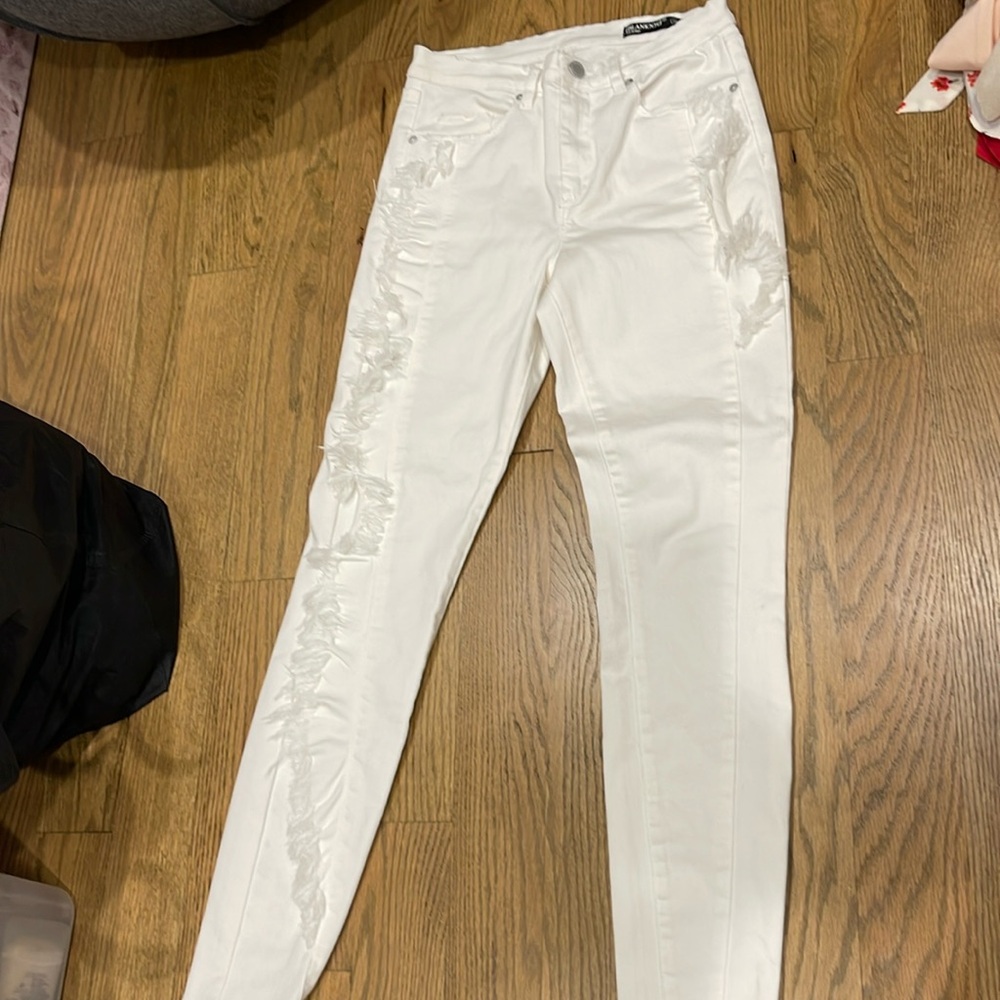 BLANK NYC 29 The Bond white jeans